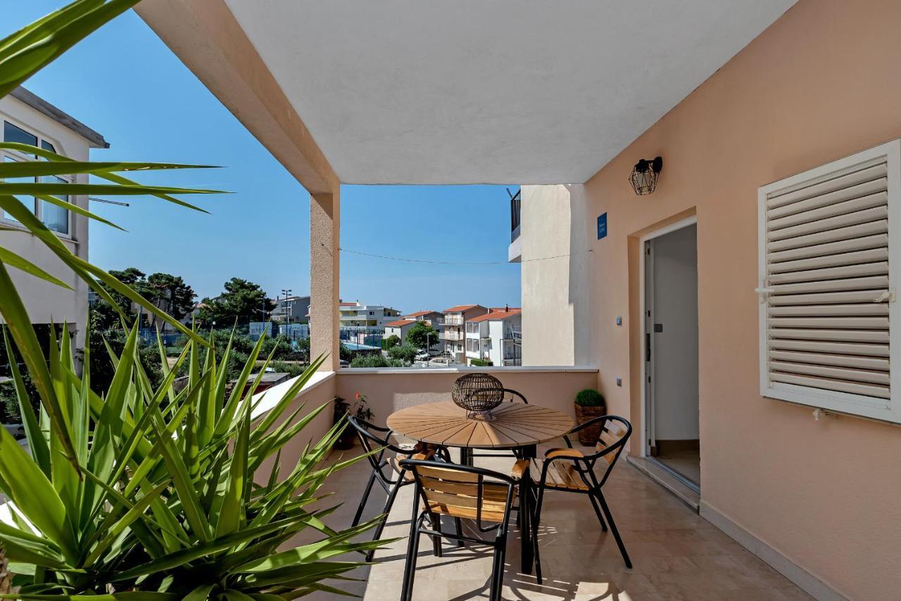 Apartments Rose Baska Voda Exterior photo
