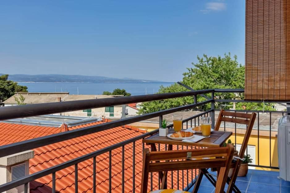 Apartments Rose Baska Voda Exterior photo