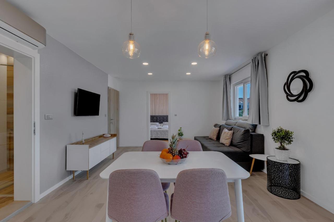 Apartments Rose Baska Voda Exterior photo